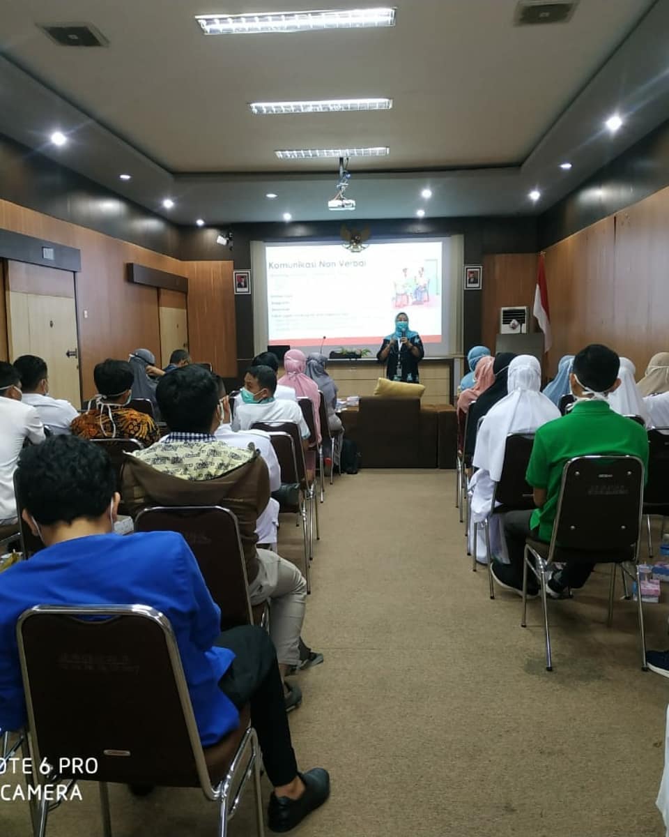 RSJ MUTIARA SUKMA BERIKAN PELATIHAN DKJPS KEPADA PETUGAS COVID-19 RSUD DR. R. SOEDJONO SELONG